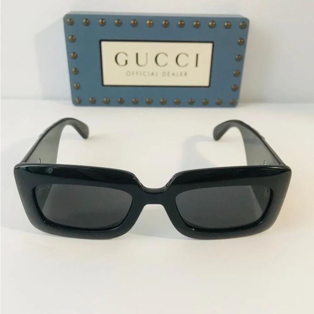 💯 - New Authentic Gucci Black Gray Gg0811s 001 Logo Rectangle Unisex Sunglas…